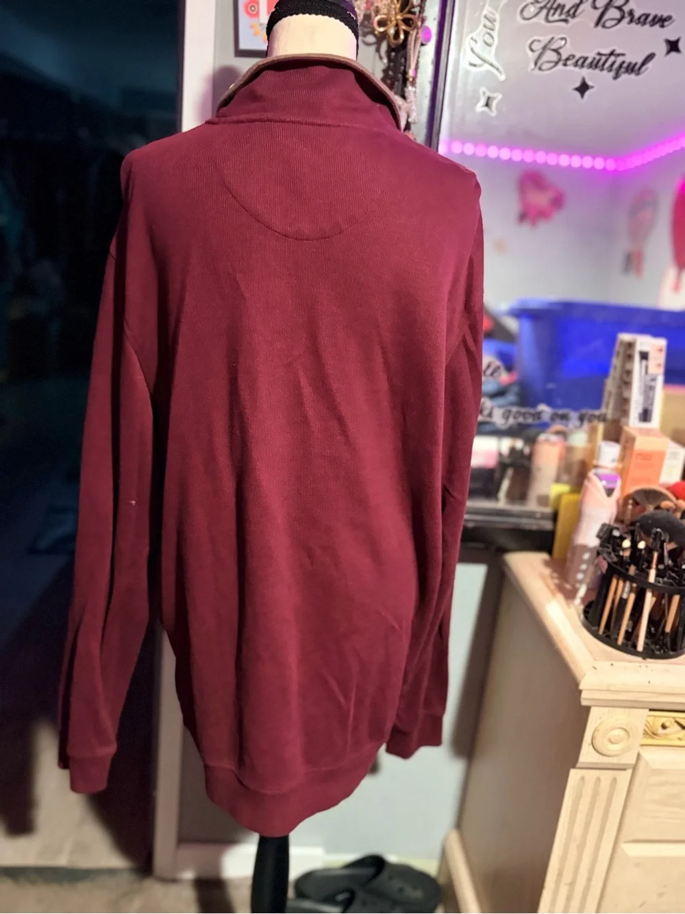 NWOT Van Heusen Men's Zip-Up Sweater in Burgundy with Tan Collar- L